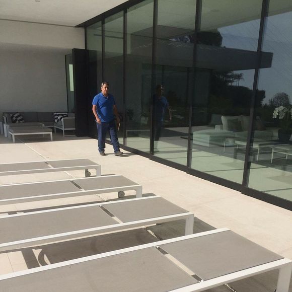 Meet your Posher, Luis - Picture 1 of 1